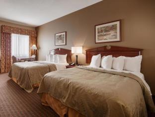 Surestay Plus By Best Western Edmond Room photo